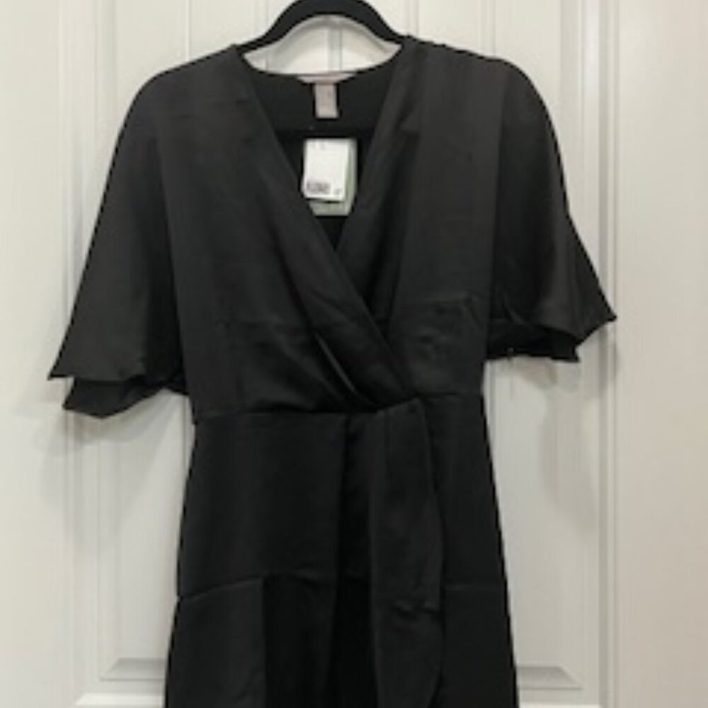 H&M Black Romper – Short Sleeve, V-Neck, Cinched Waist